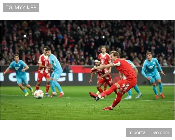 极端球迷冲突致德甲比赛中断15分钟,警方介入维持秩序 极端球迷冲突致德甲比赛中断15分钟,警方介入维持秩序