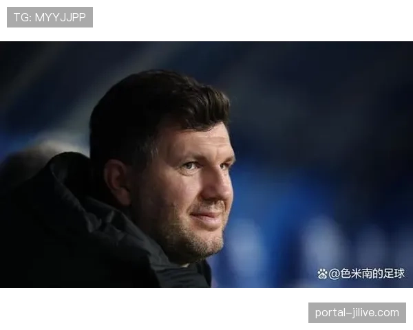 弗赖堡队长金特尔接受专访，谈及职业生涯末期规划与未来执教意愿